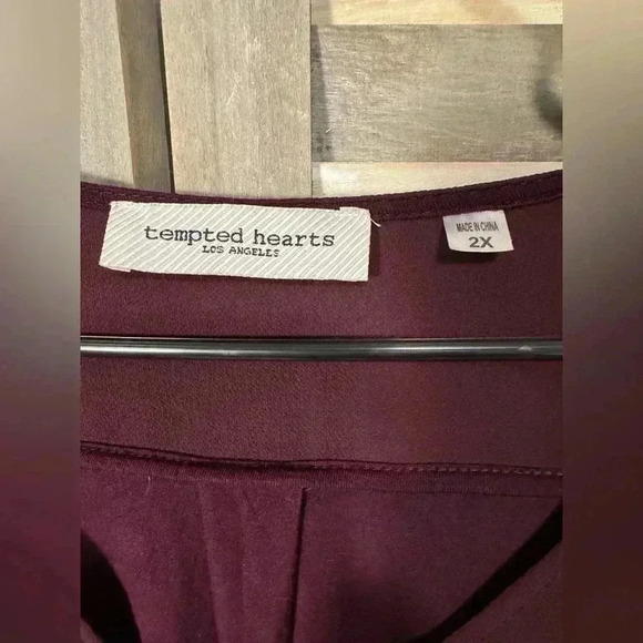 Tempted Hearts – Blouse – Burgundy – 2X - Picture 5 of 6